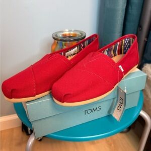 NWT! TOMS Women’s Red Canvas Shoes